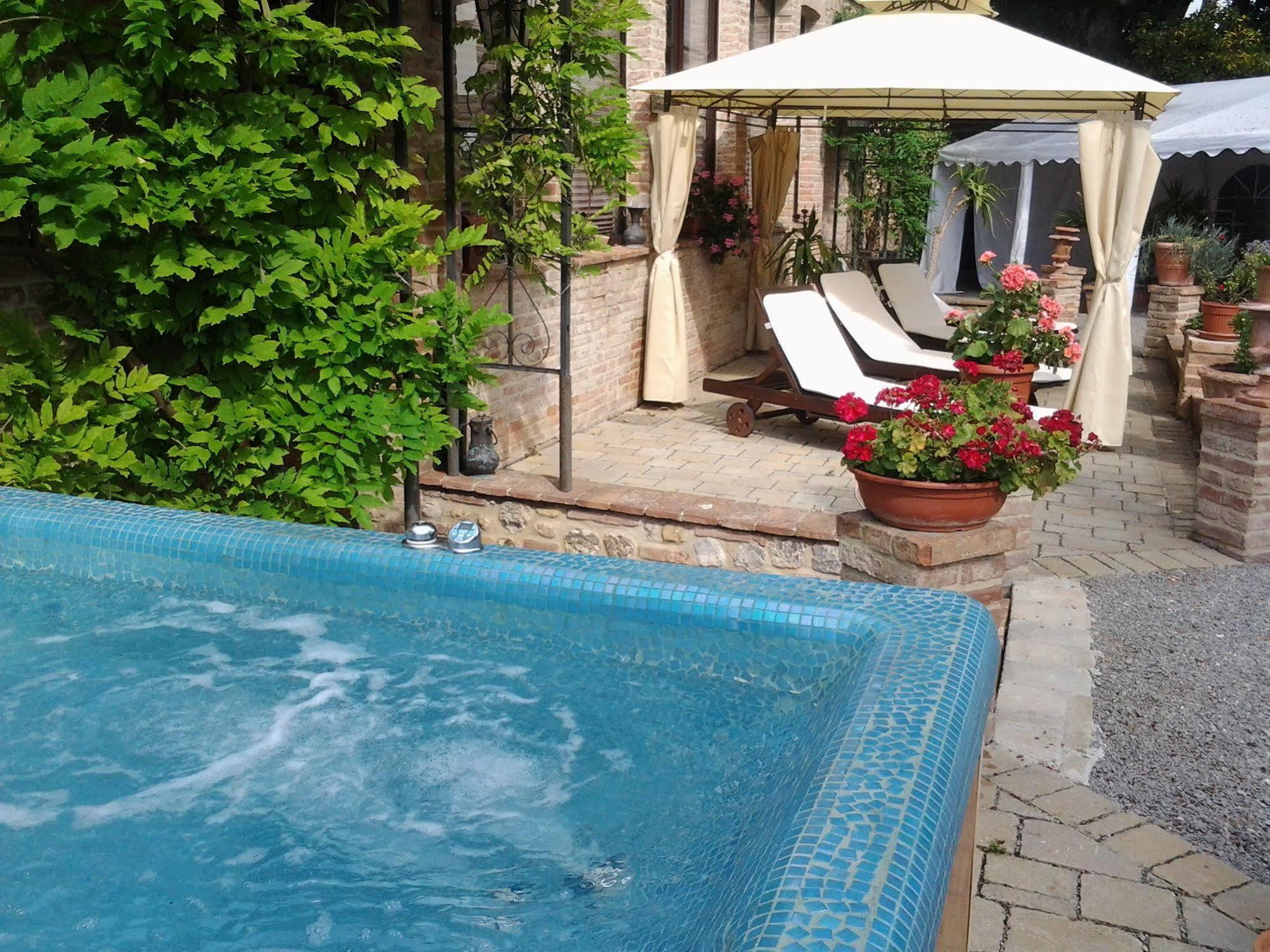 Гостевой дом Relais Castelluccio Palusse Читта-делла-Пьеве Экстерьер фото
